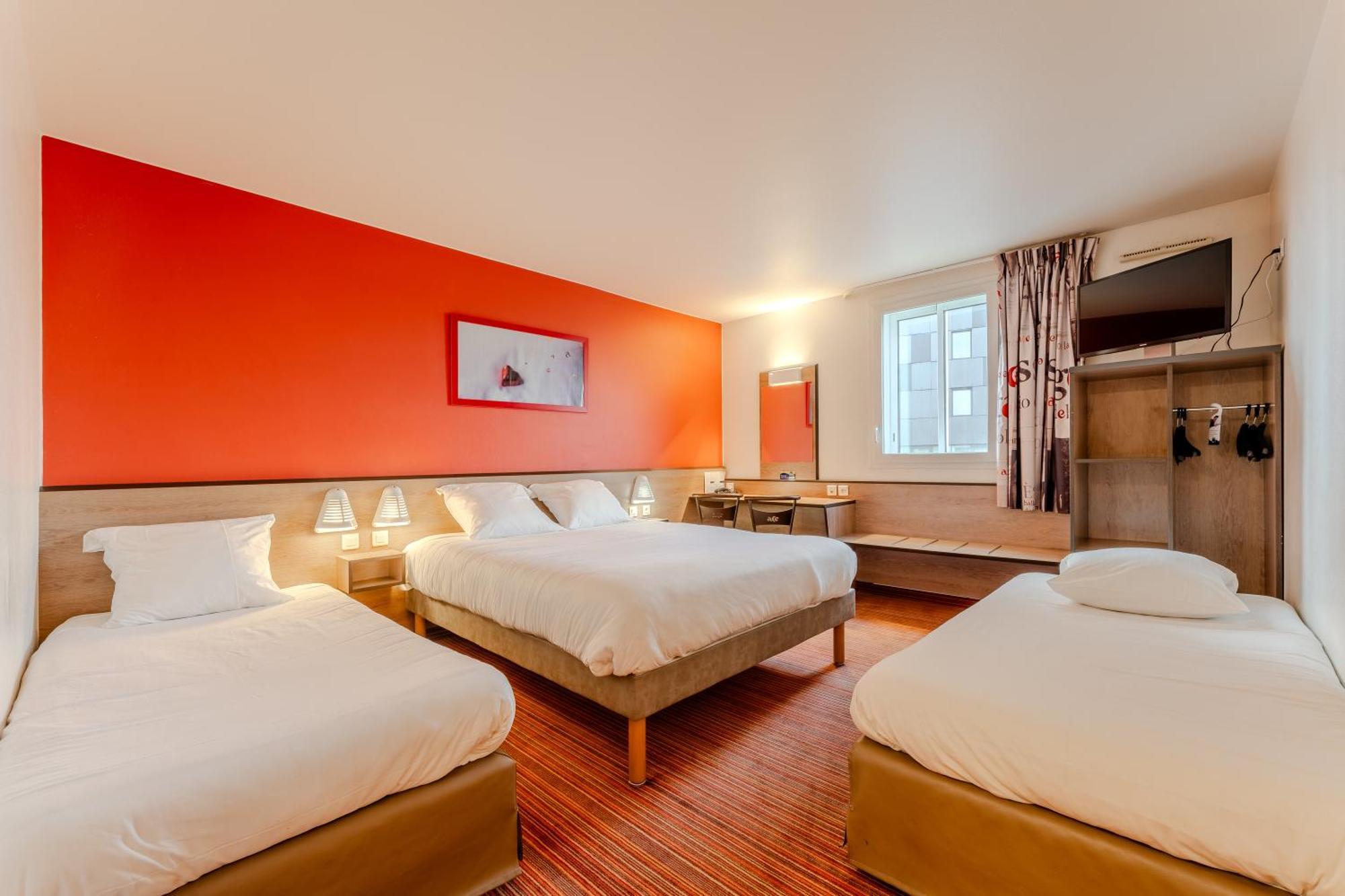 Quadruple Room (1 double bed, 1 single bed, 1 child bed (70/160cm)),1616876147:JPEG